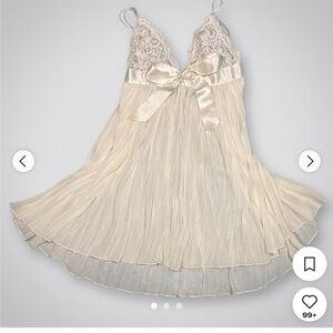 Victoria's Secret Cream Lace Chemise